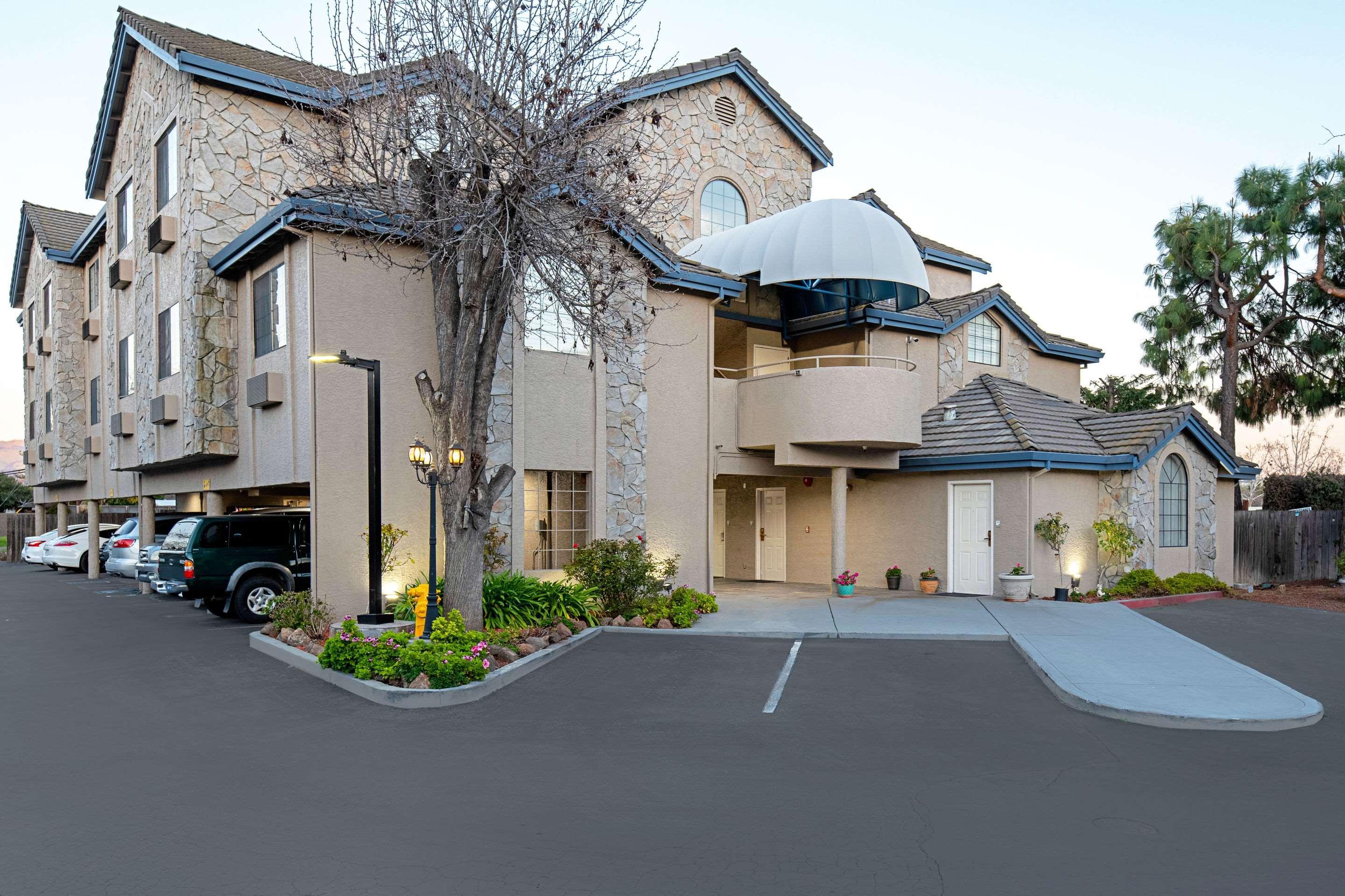Clarion Inn Silicon Valley San Jose Exterior photo