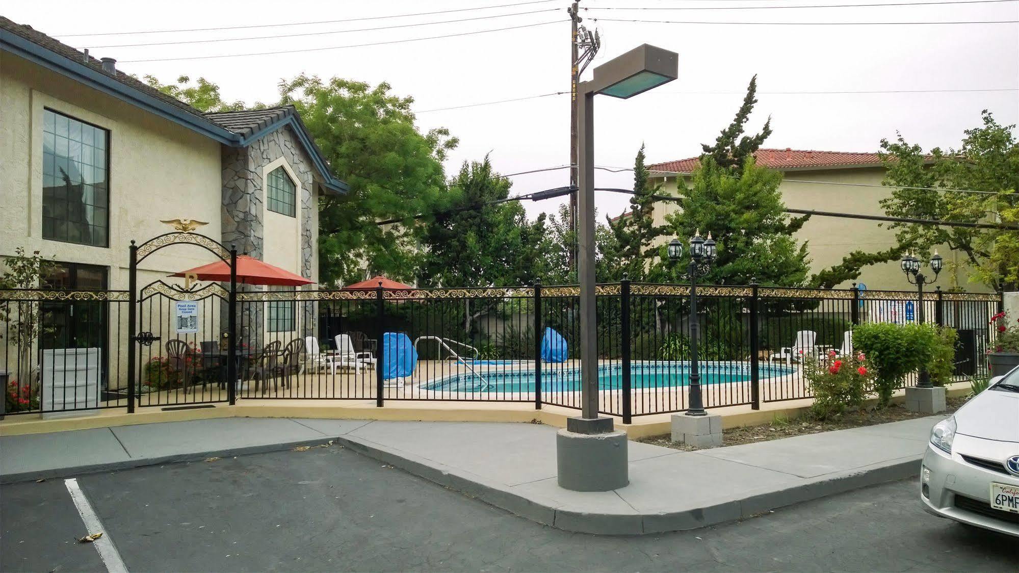 Clarion Inn Silicon Valley San Jose Exterior photo